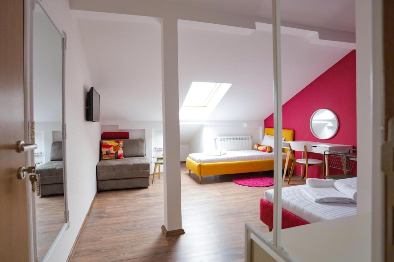 Different Apartments Nis Luaran gambar